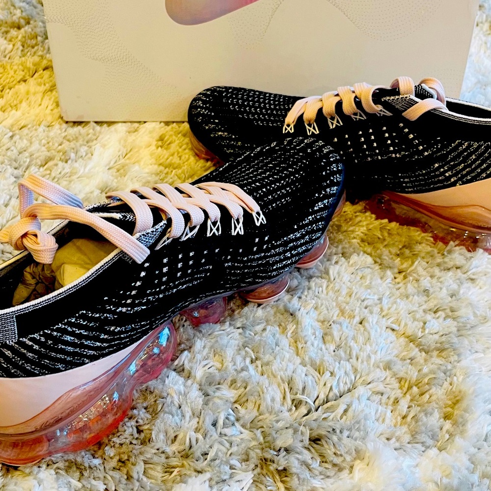 Ladies W Air Vapormax Flyknit 3 SZ 9